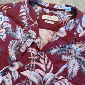 Tommy Bahama Mens XL 100% Silk Red Hawaiian Shirt